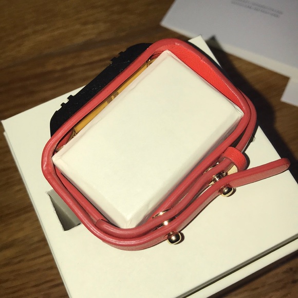 Tory Burch fit bit flex 2 - Picture 4 of 5